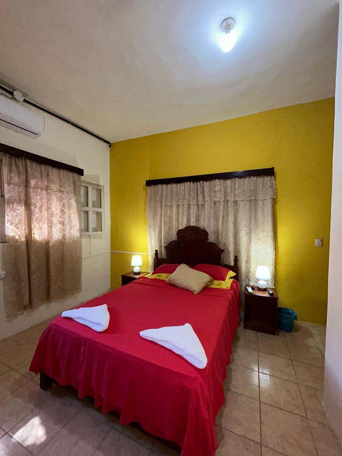 Casa Maya Itza Флорес Екстер'єр фото