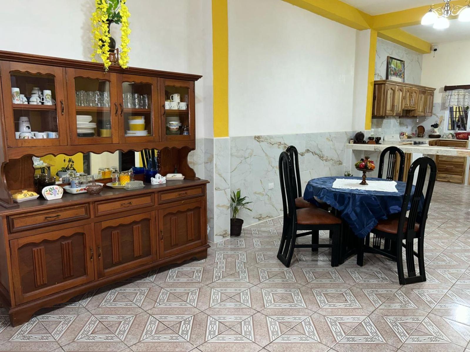 Casa Maya Itza Флорес Екстер'єр фото