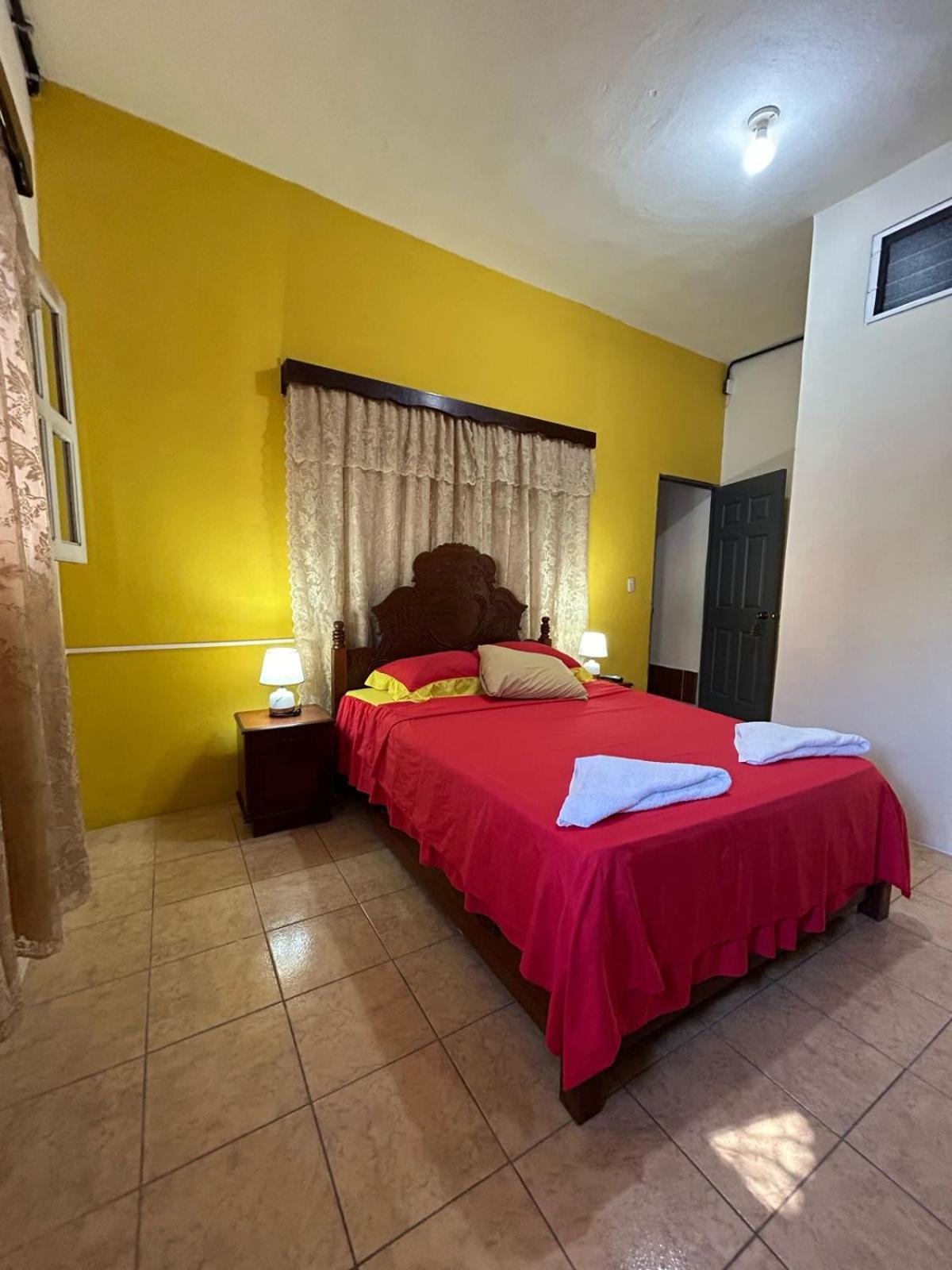 Casa Maya Itza Флорес Екстер'єр фото