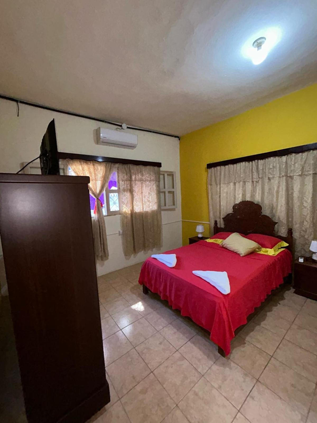 Casa Maya Itza Флорес Екстер'єр фото