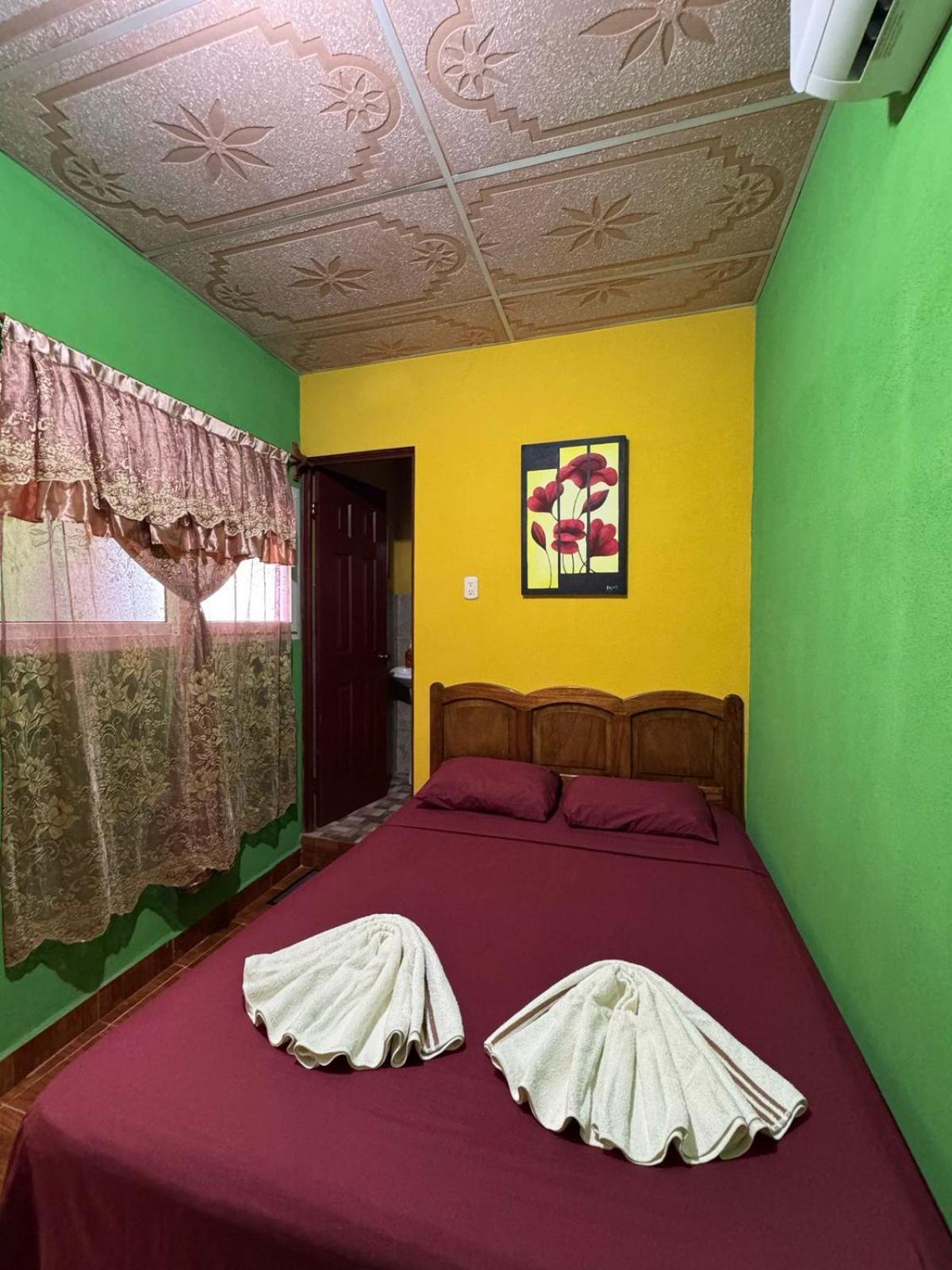 Casa Maya Itza Флорес Екстер'єр фото
