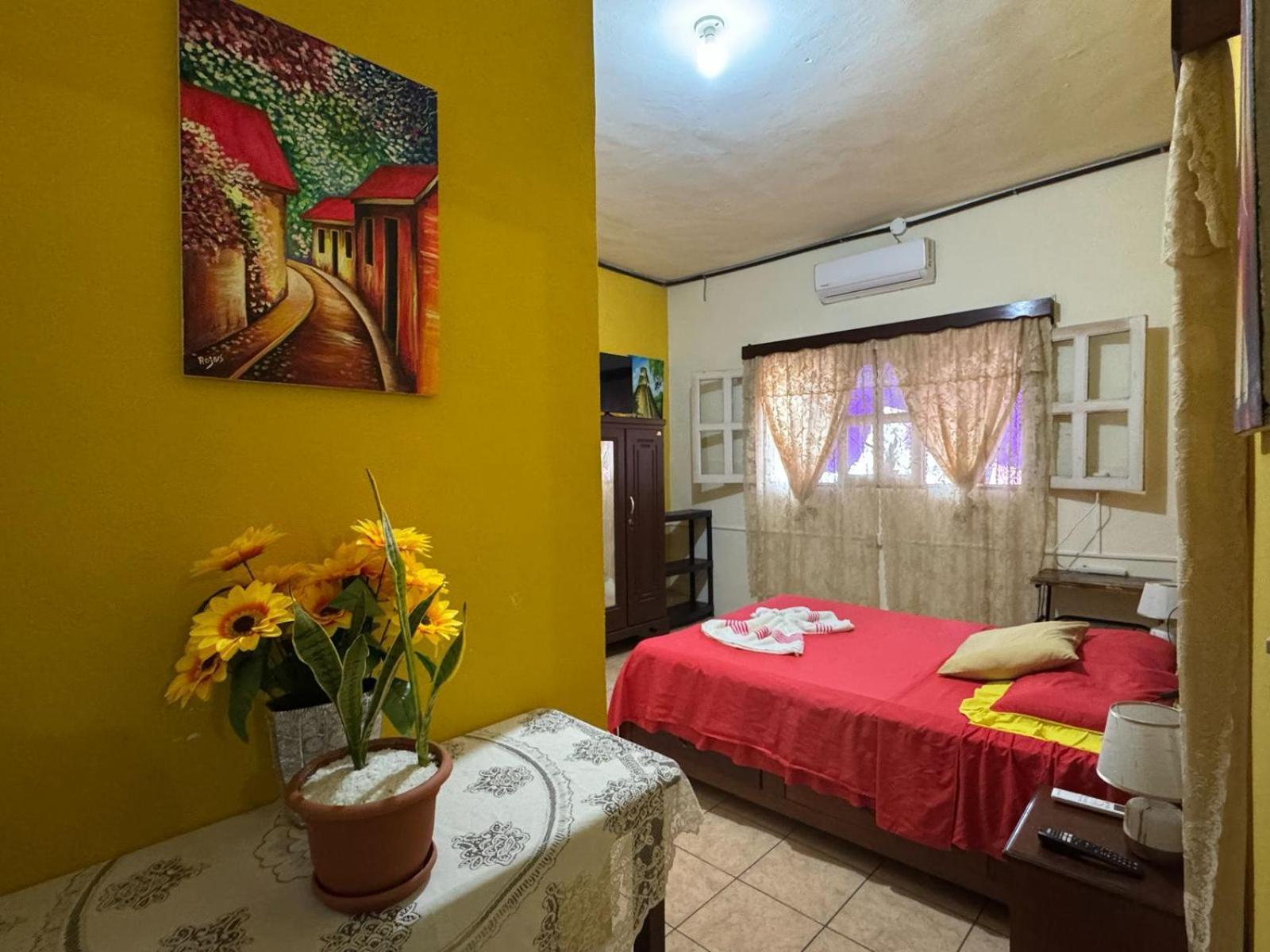 Casa Maya Itza Флорес Екстер'єр фото