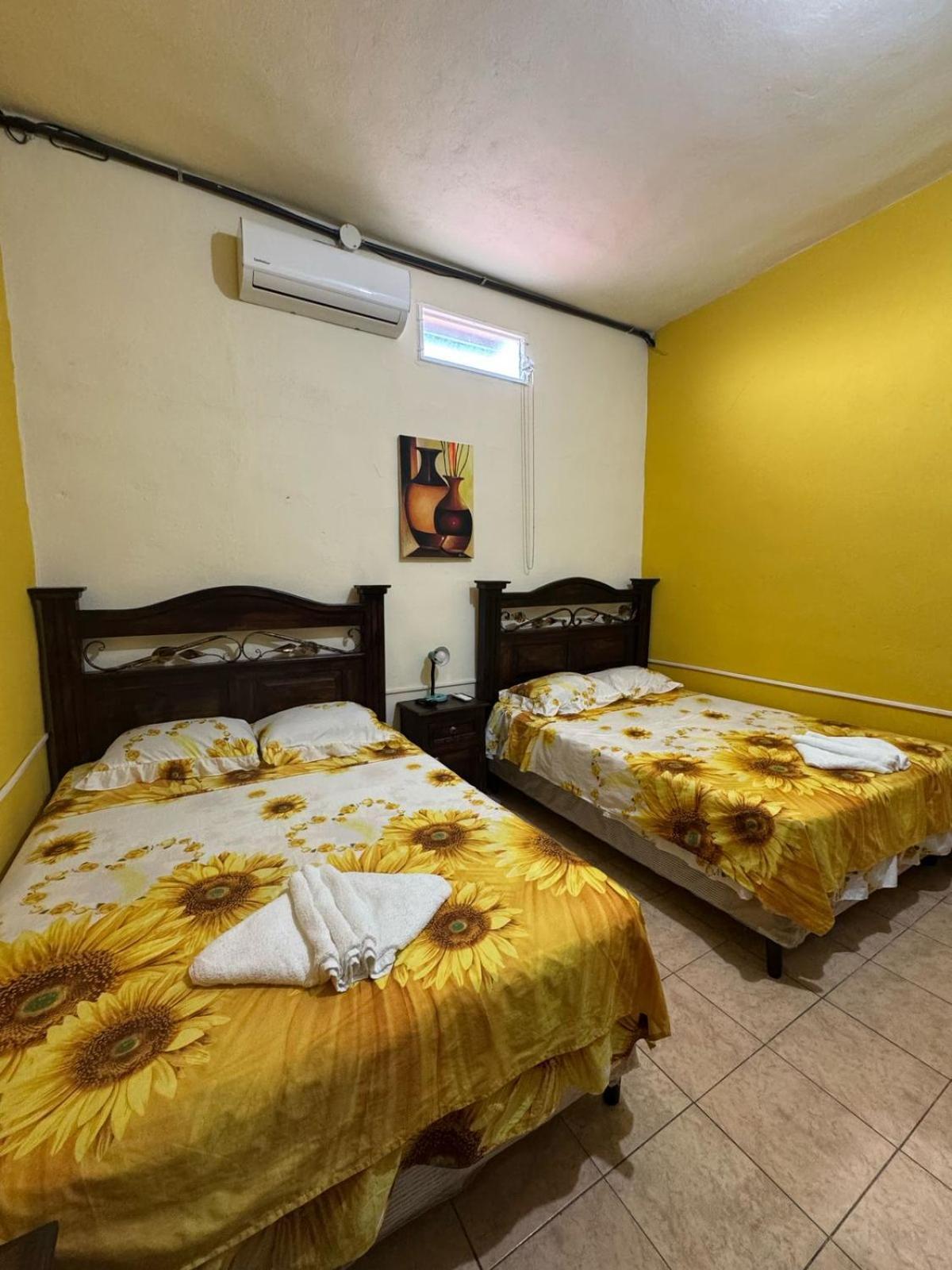 Casa Maya Itza Флорес Екстер'єр фото