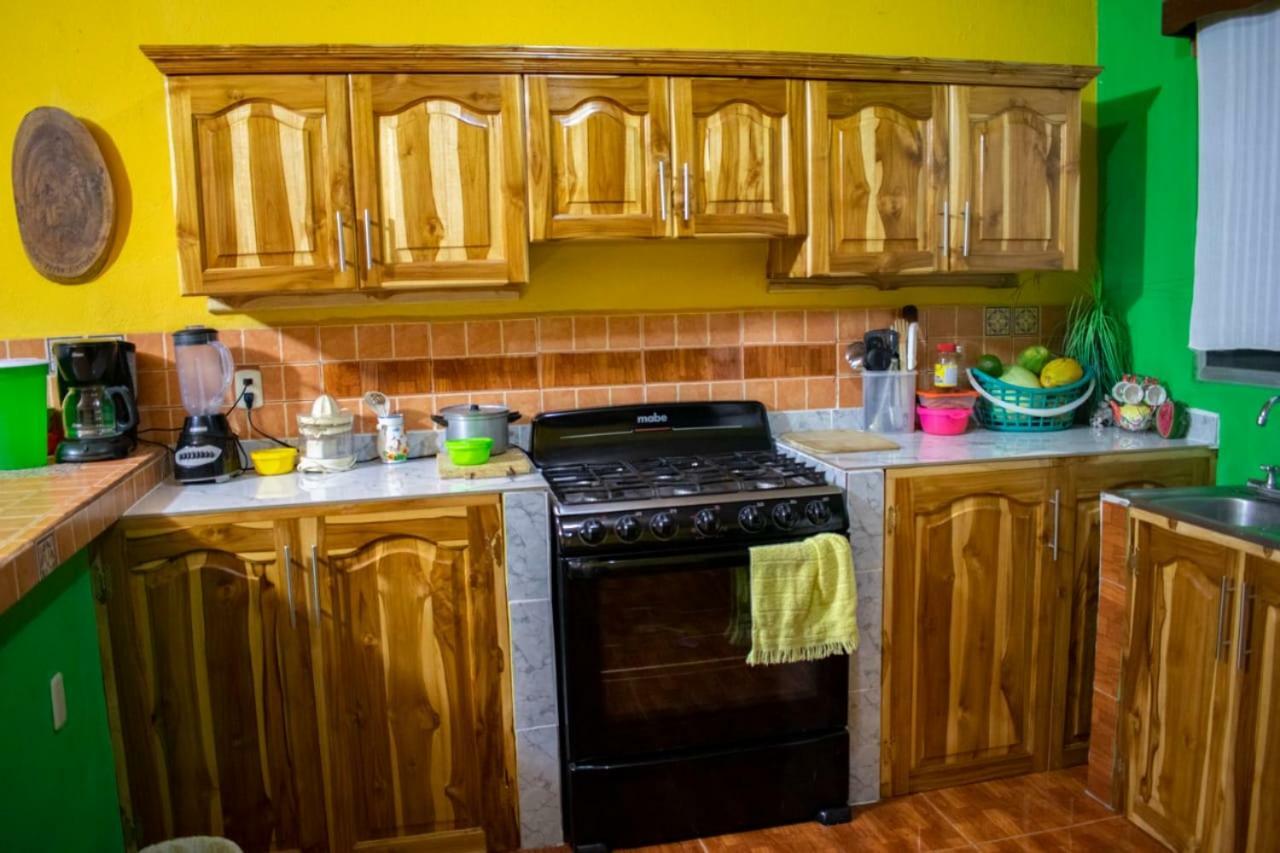 Casa Maya Itza Флорес Екстер'єр фото
