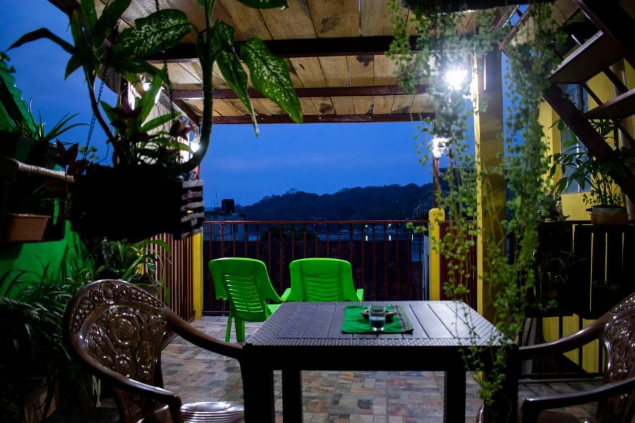 Casa Maya Itza Флорес Екстер'єр фото
